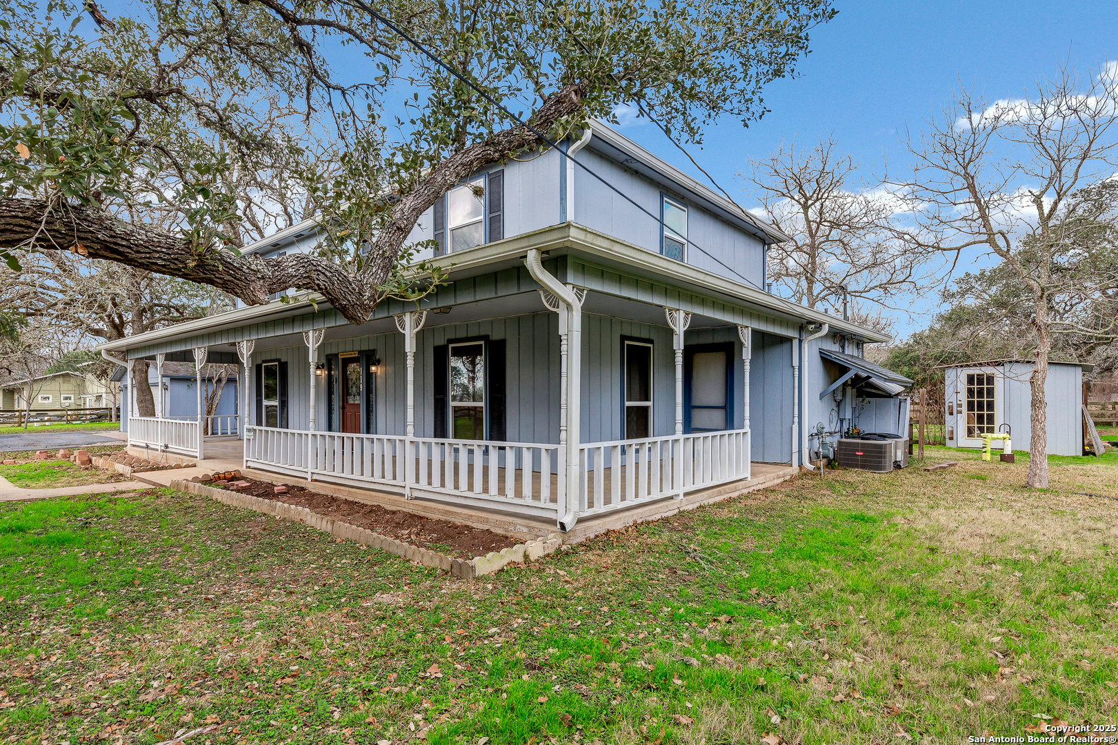 119 Isdale Yoakum TX 77995