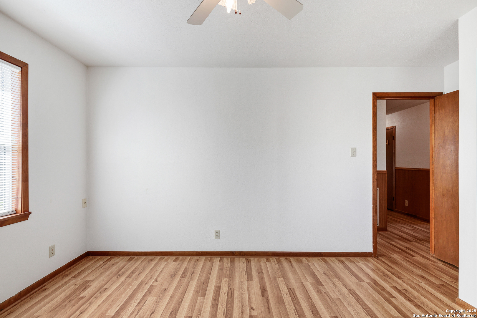 119 Isdale Yoakum TX 77995