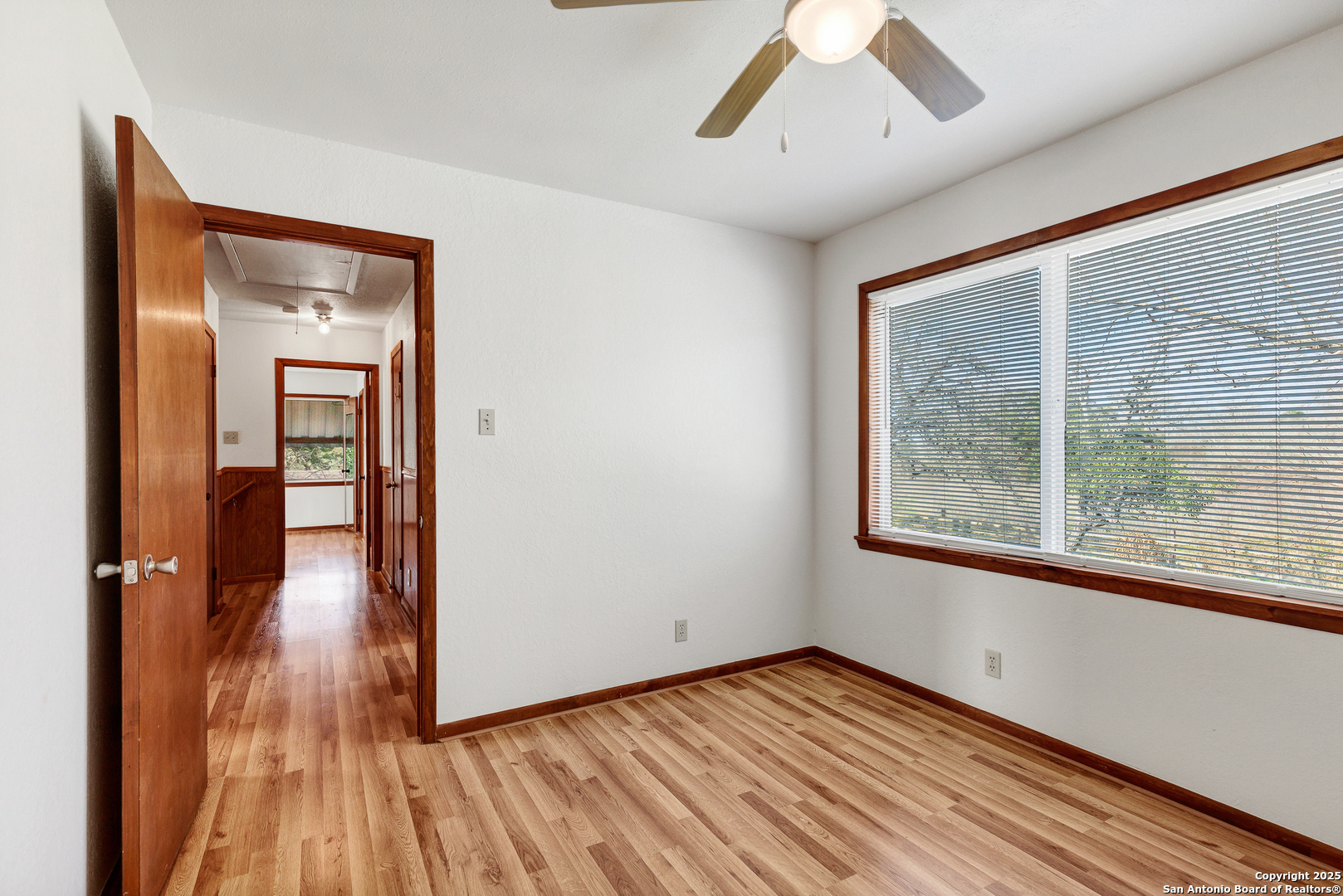 119 Isdale Yoakum TX 77995