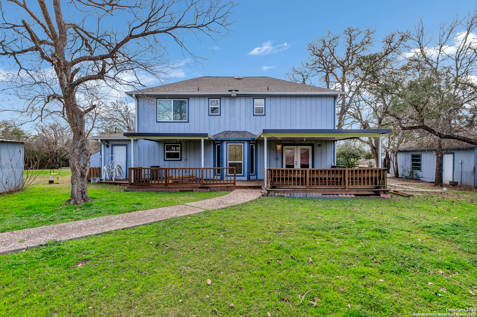 119 Isdale Yoakum TX 77995