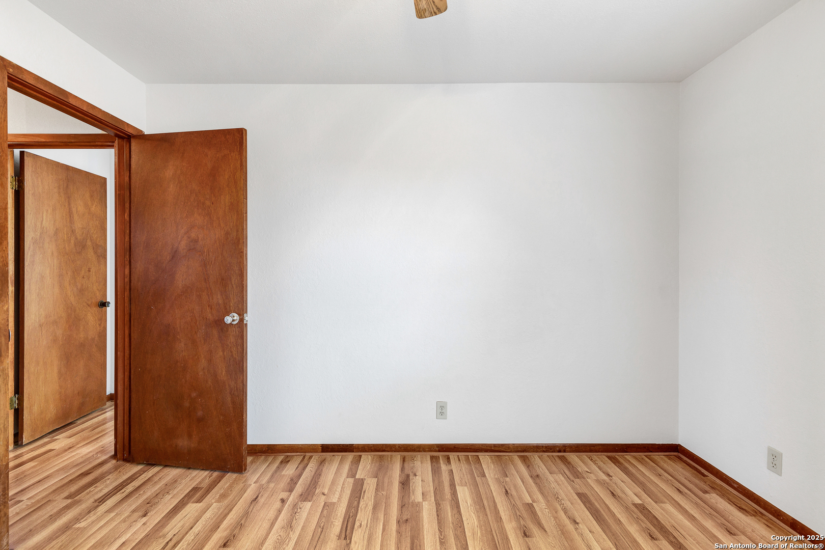 119 Isdale Yoakum TX 77995