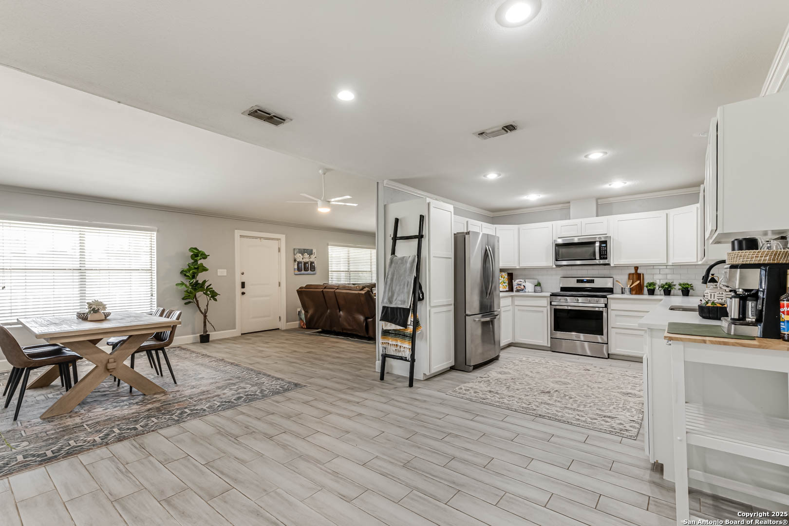 1299 Oakridge Drive Blanco TX 78606