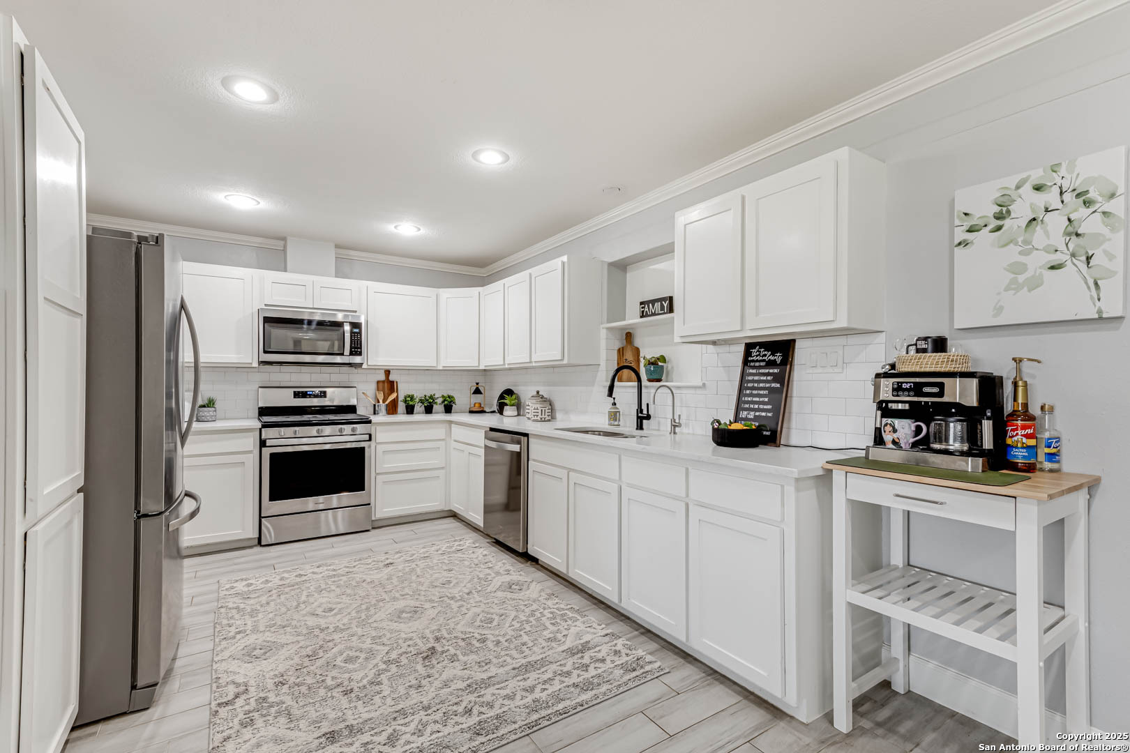 1299 Oakridge Drive Blanco TX 78606