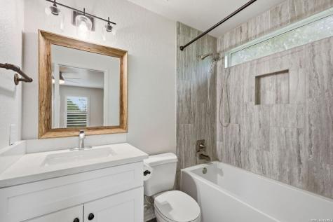 10618 Clover Canyon Helotes TX 78023
