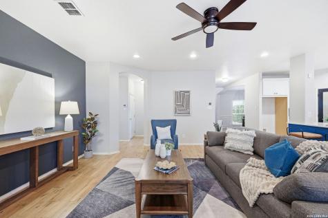 10618 Clover Canyon Helotes TX 78023