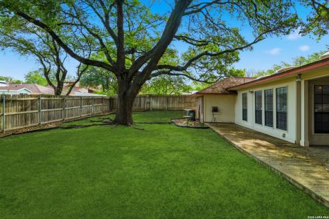 6319 Lakewood Park Windcrest TX 78239