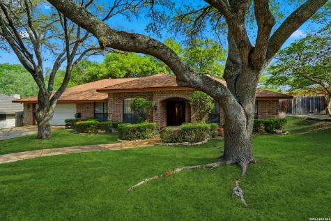 6319 Lakewood Park Windcrest TX 78239