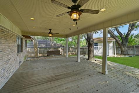 6319 Lakewood Park Windcrest TX 78239