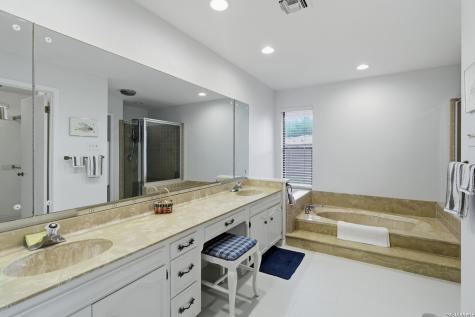 6319 Lakewood Park Windcrest TX 78239