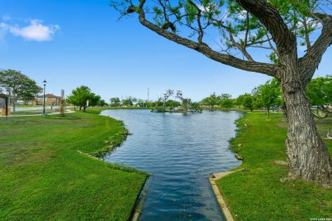 6319 Lakewood Park Windcrest TX 78239