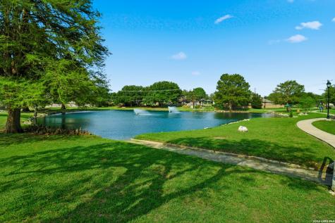 6319 Lakewood Park Windcrest TX 78239