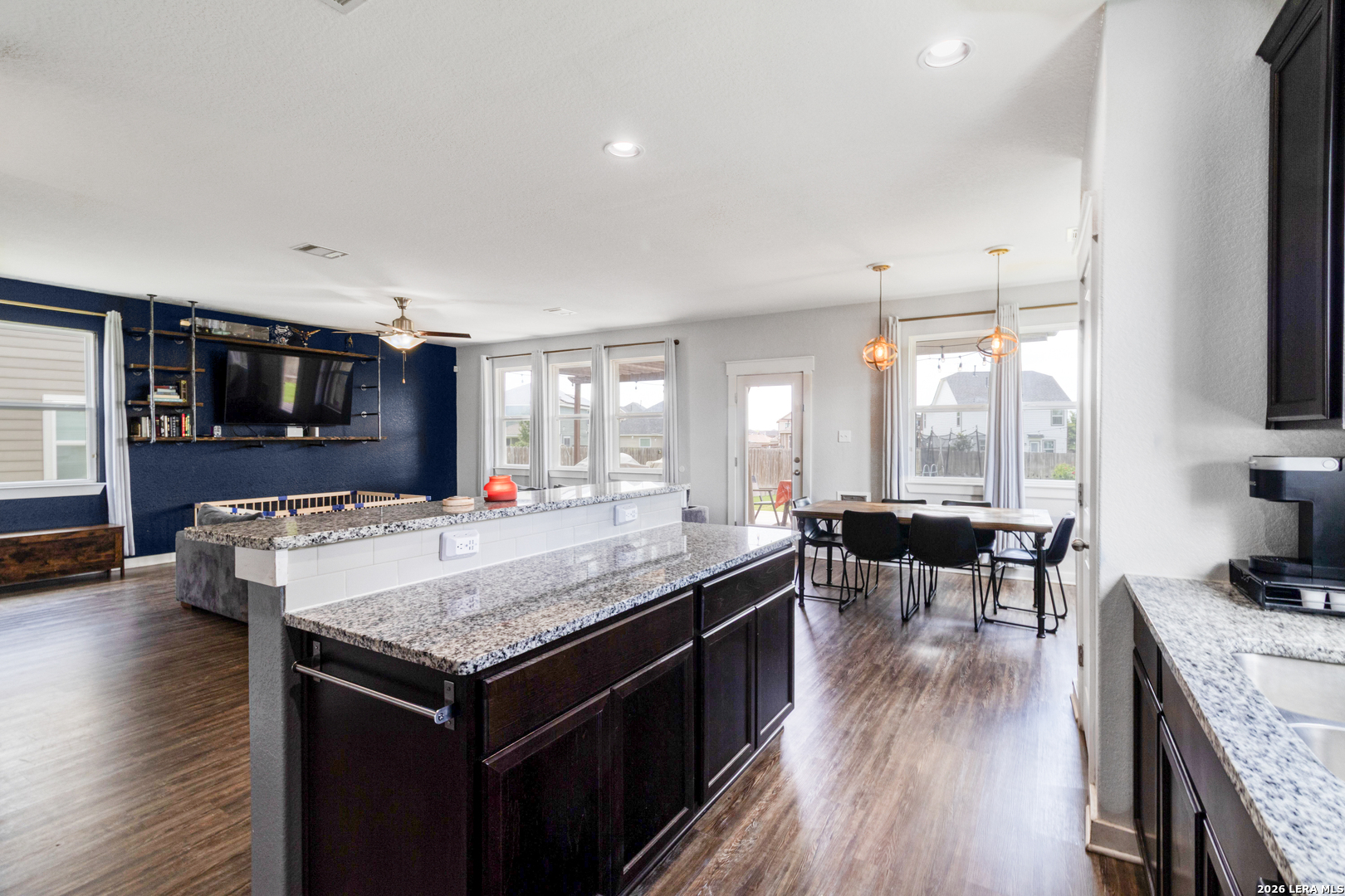 5114 Wells Park Marion TX 78124