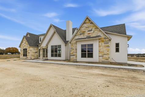 232 Spring Creek Bandera TX 78003