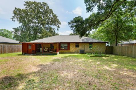 1304 Denison Avenue Cleveland TX 77327