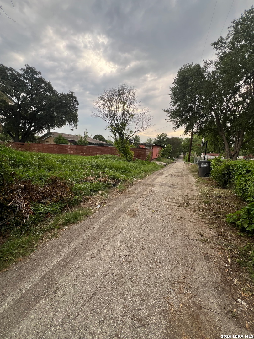 2219 W Gramercy San Antonio TX 78201