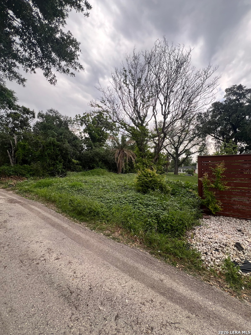 2219 W Gramercy San Antonio TX 78201