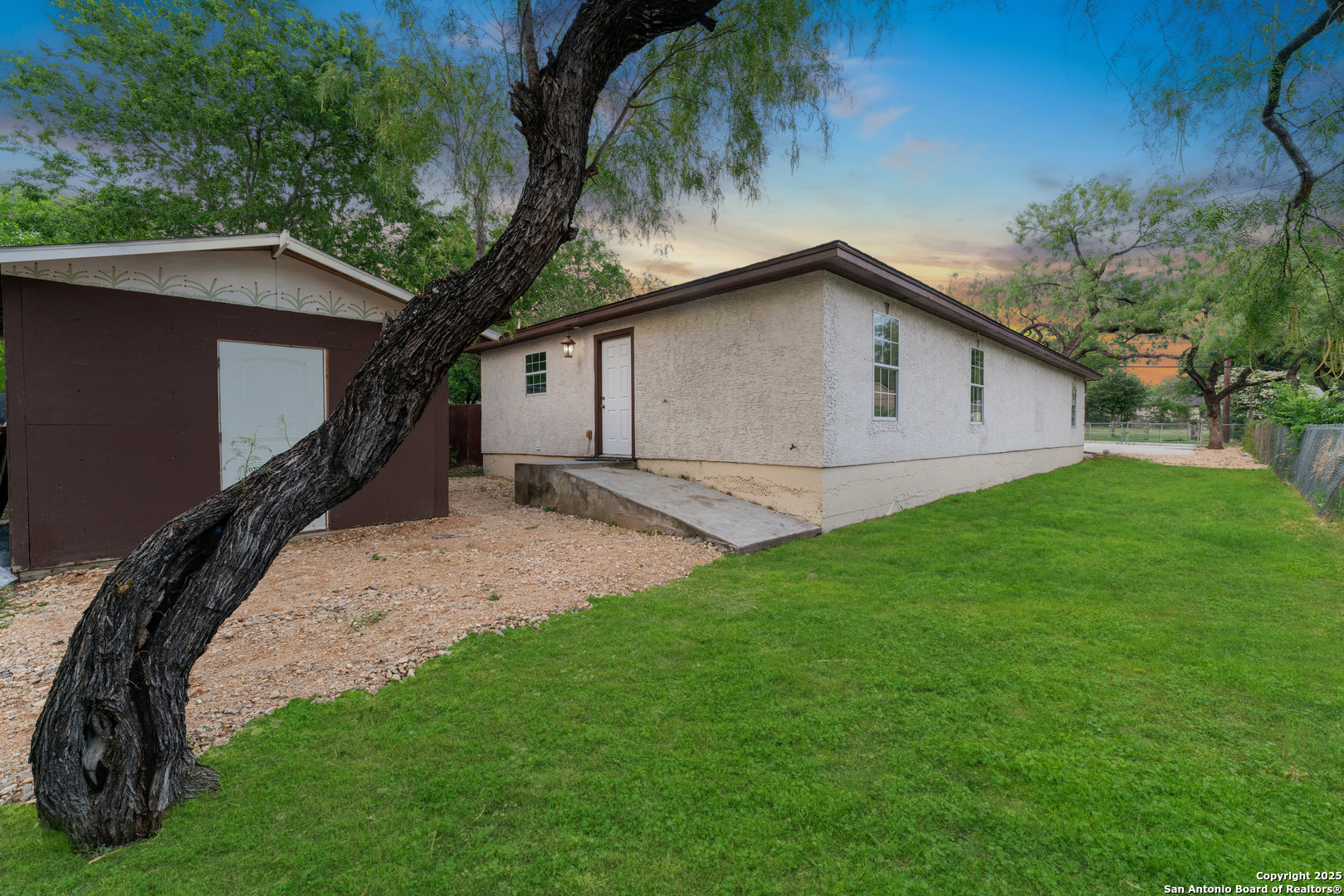 451 N San Joaquin Avenue San Antonio TX 78228