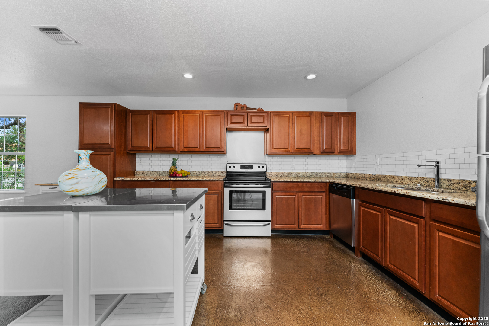 451 N San Joaquin Avenue San Antonio TX 78228