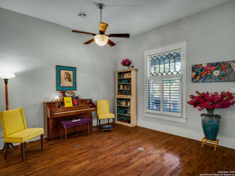 240 Post Avenue San Antonio TX 78215