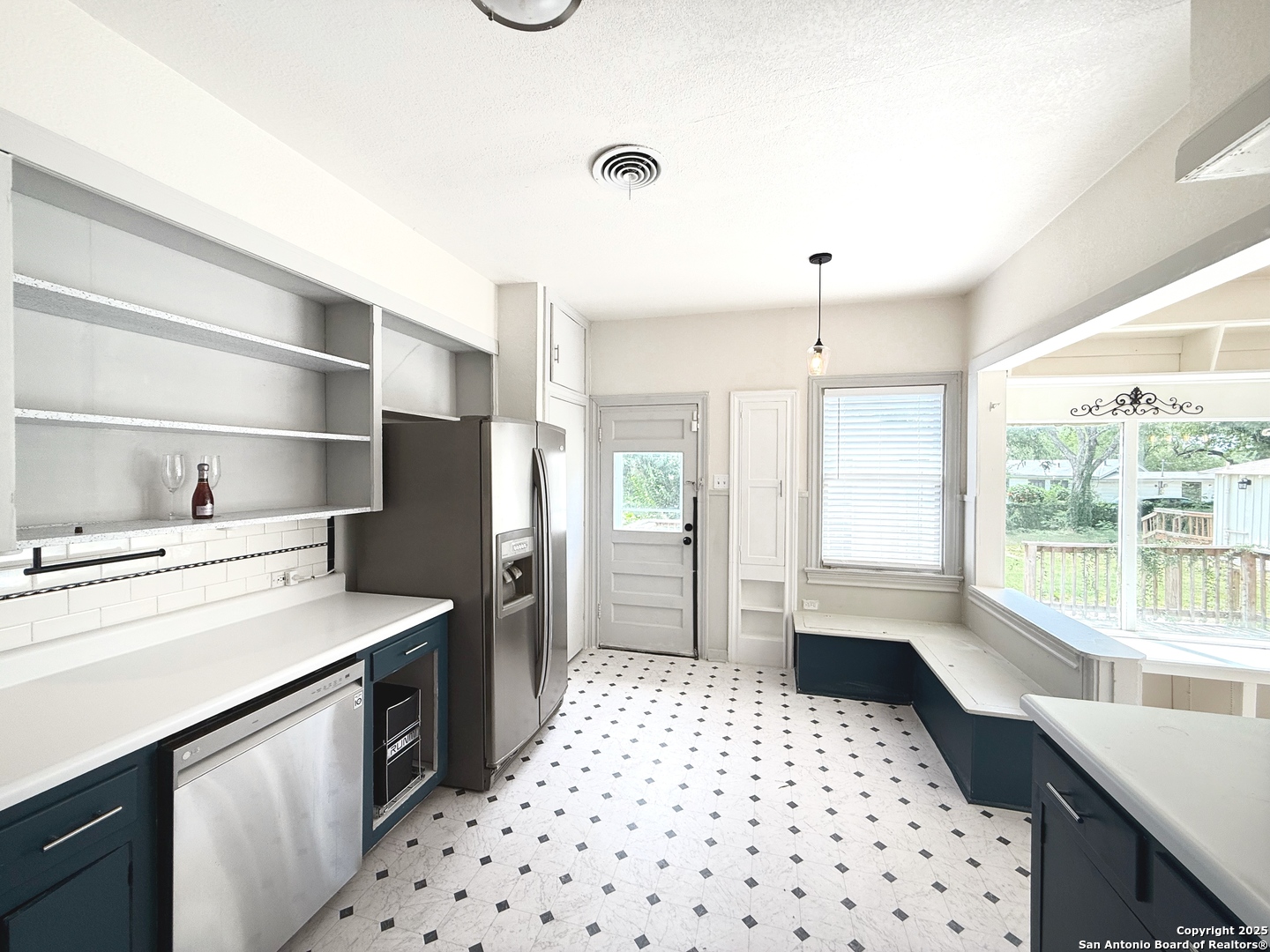 1214 Sutton San Antonio TX 78228