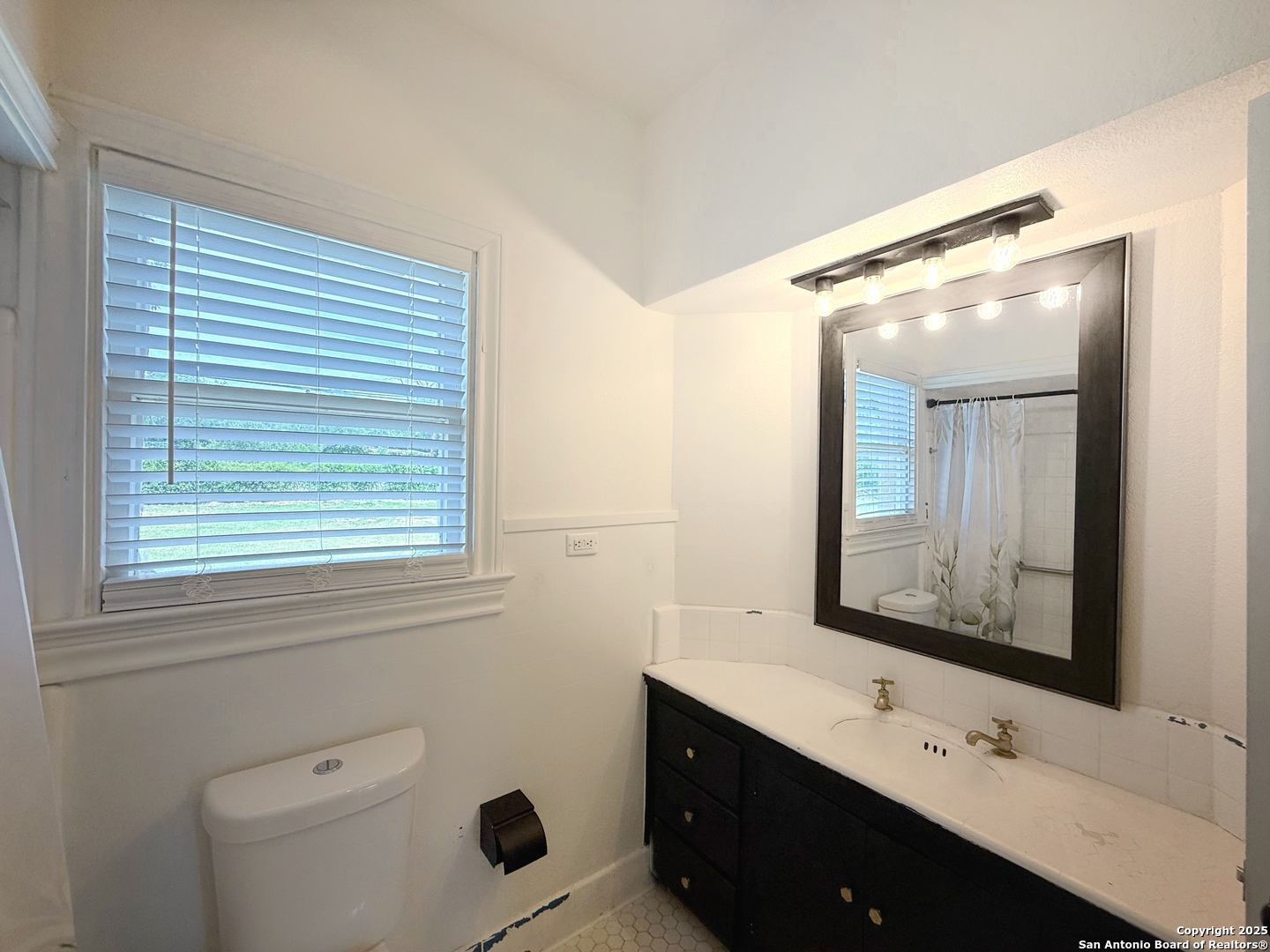 1214 Sutton San Antonio TX 78228