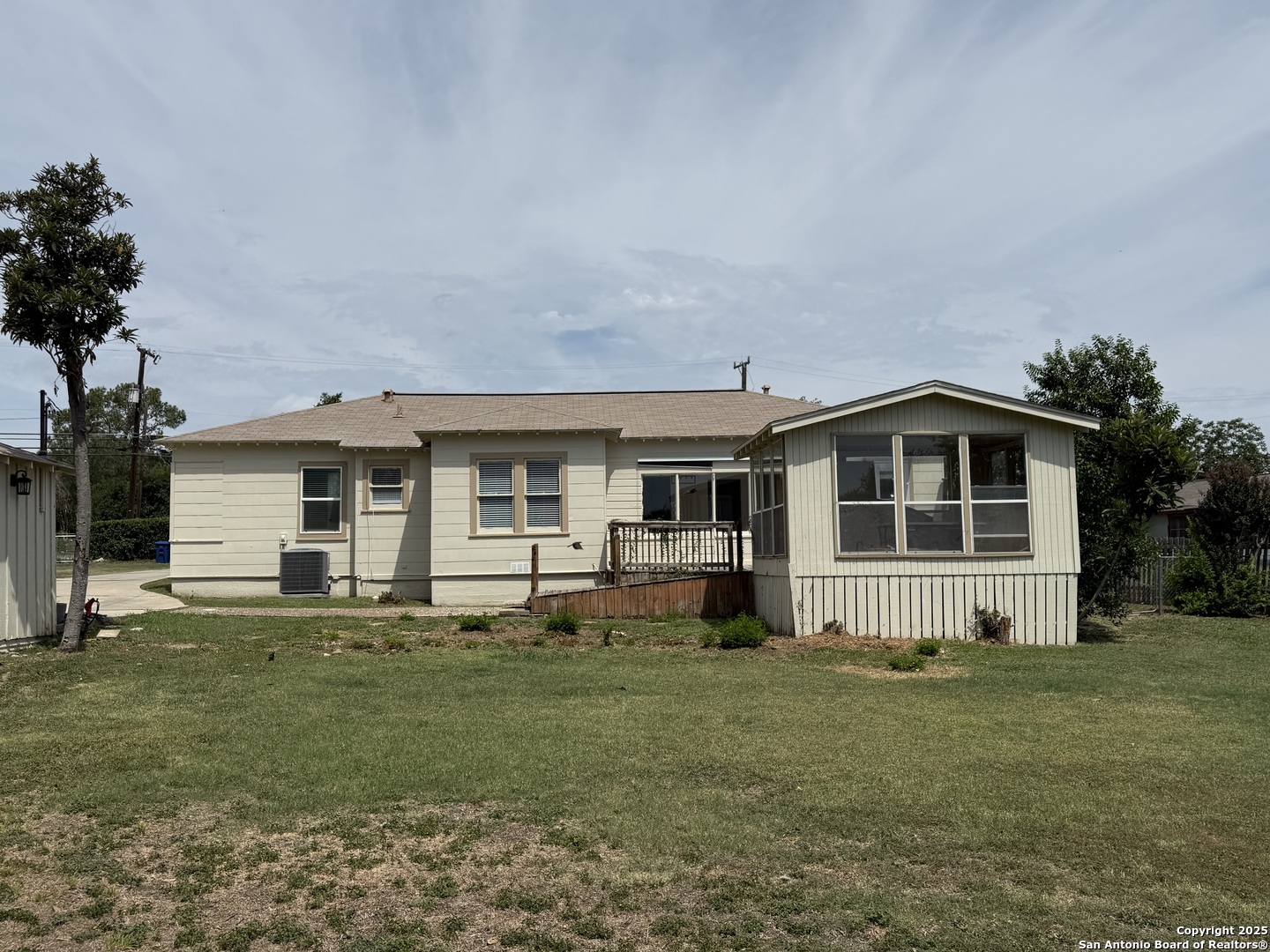 1214 Sutton San Antonio TX 78228