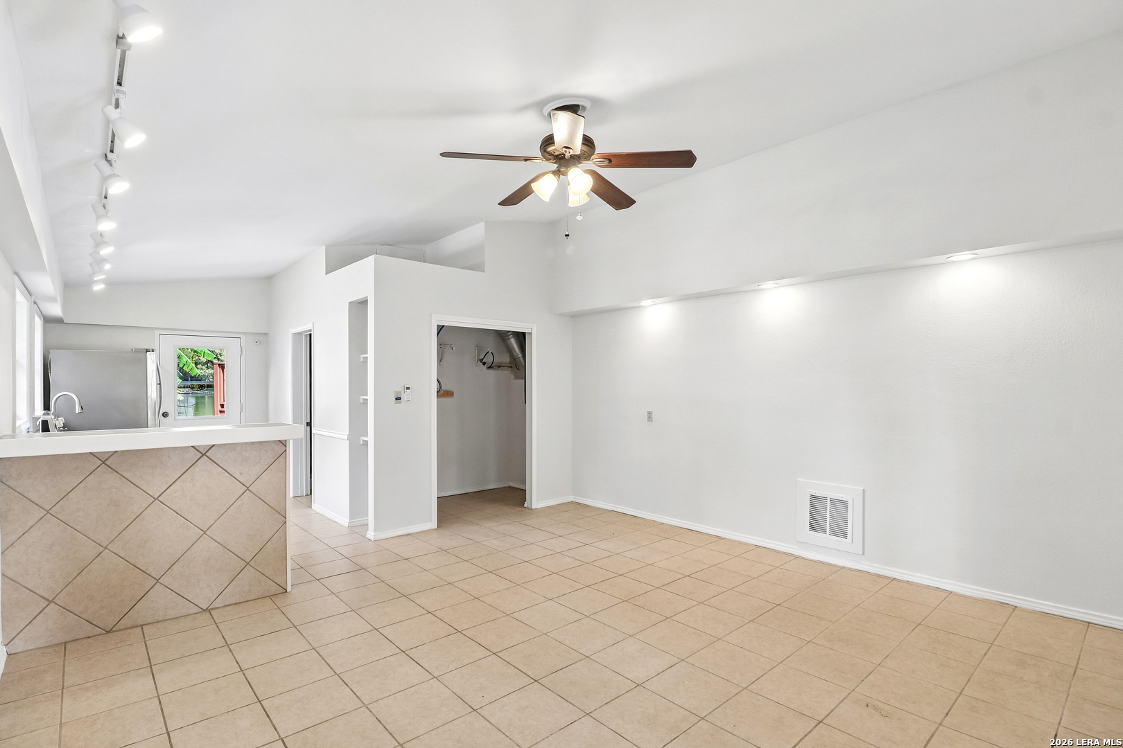 1321 E Zipp Road New Braunfels TX 78130