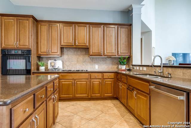 8803 Timberland Trail Fair Oaks Ranch TX 78015