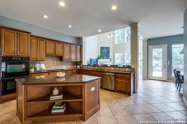 8803 Timberland Trail Fair Oaks Ranch TX 78015