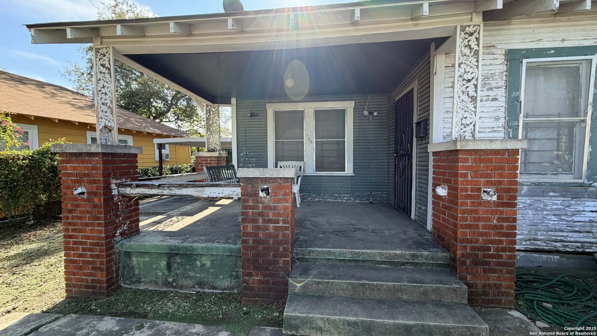 906 Canton San Antonio TX 78202