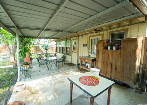 635 Edgebrook Lane San Antonio TX 78213