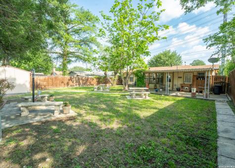 635 Edgebrook Lane San Antonio TX 78213
