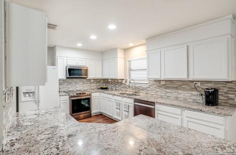 615 Sanderling San Antonio TX 78245