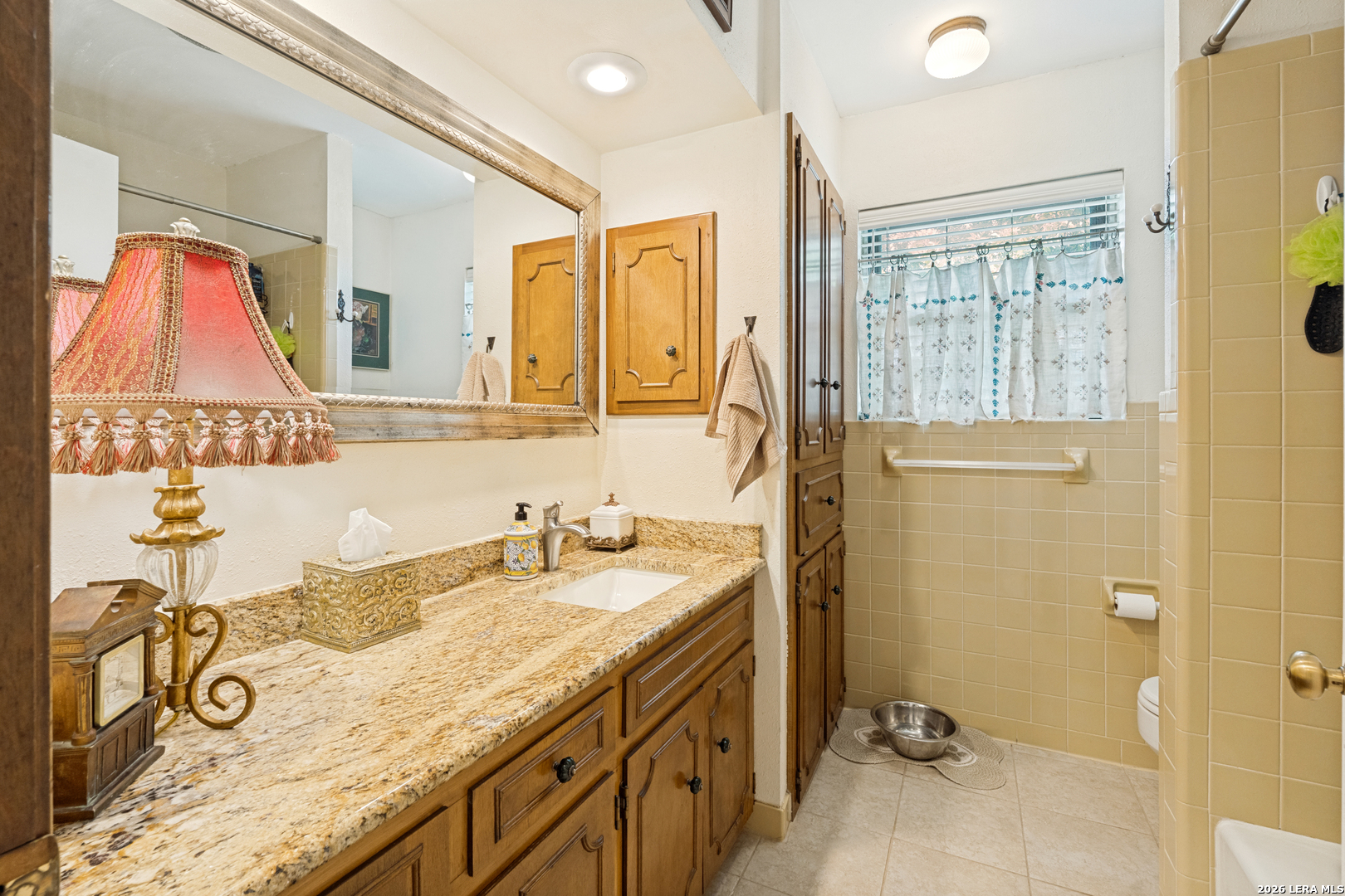 507 Amistad Universal City TX 78148