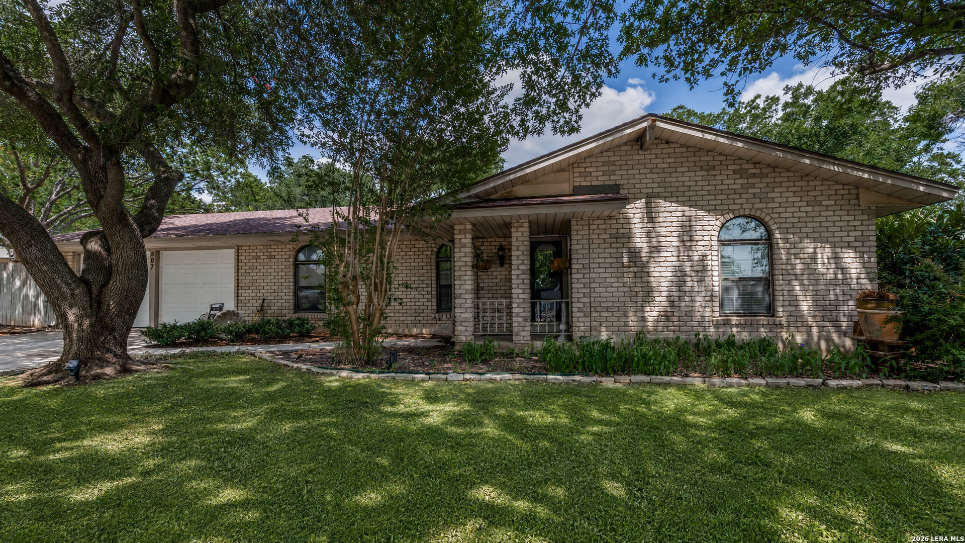 507 Amistad Universal City TX 78148
