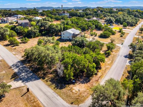 826 Lake Island Canyon Lake TX 78133