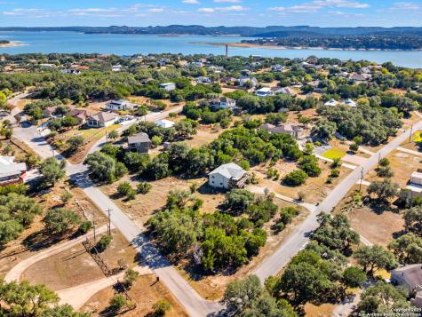 826 Lake Island Canyon Lake TX 78133
