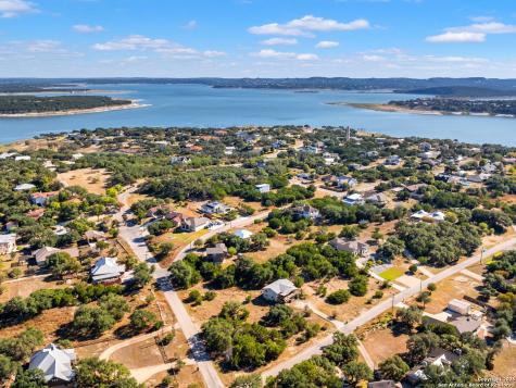 826 Lake Island Canyon Lake TX 78133