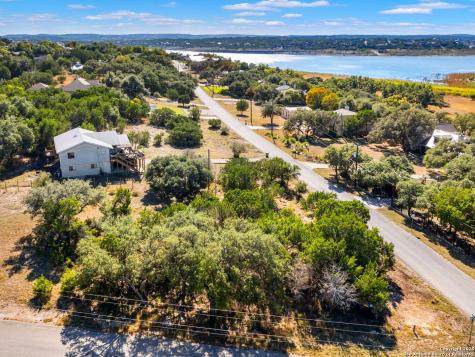 826 Lake Island Canyon Lake TX 78133