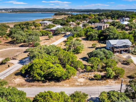 826 Lake Island Canyon Lake TX 78133