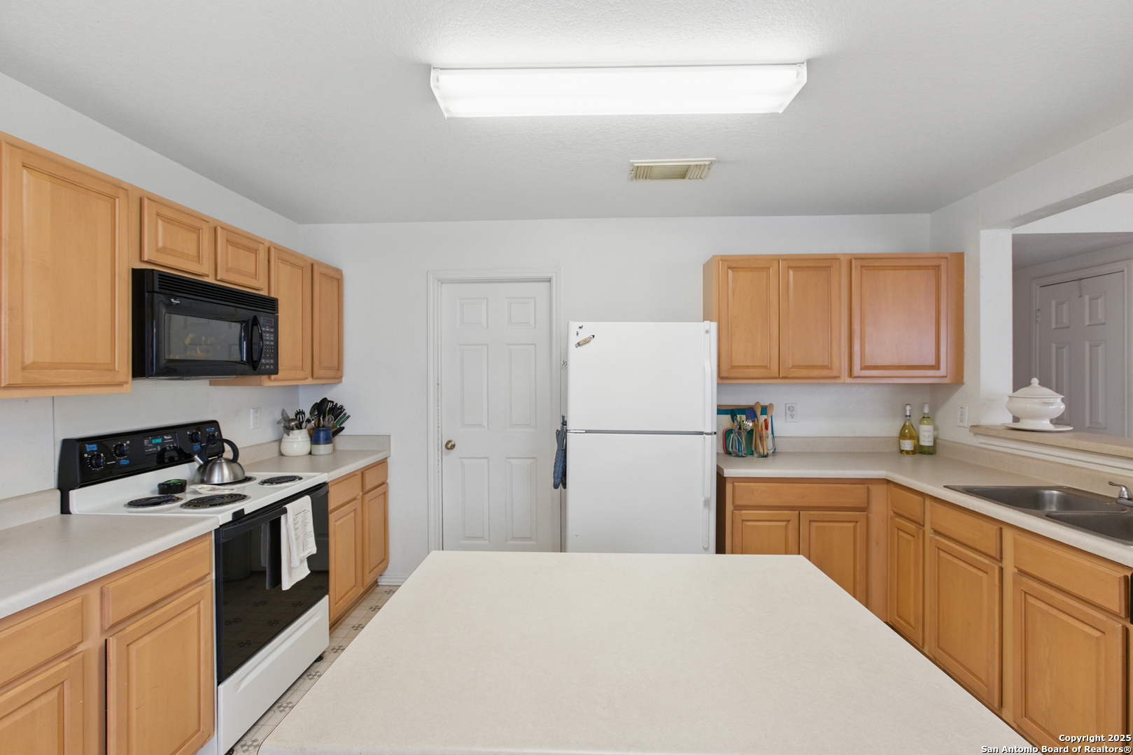 11 Viking Oak San Antonio TX 78247