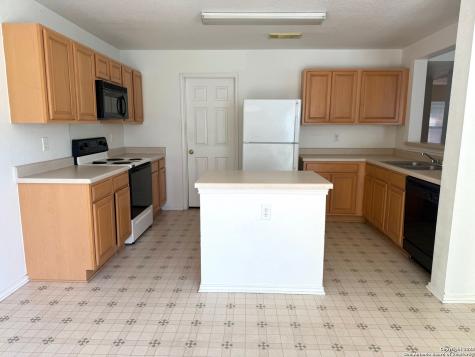 11 Viking Oak San Antonio TX 78247