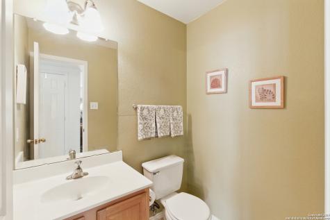 11 Viking Oak San Antonio TX 78247
