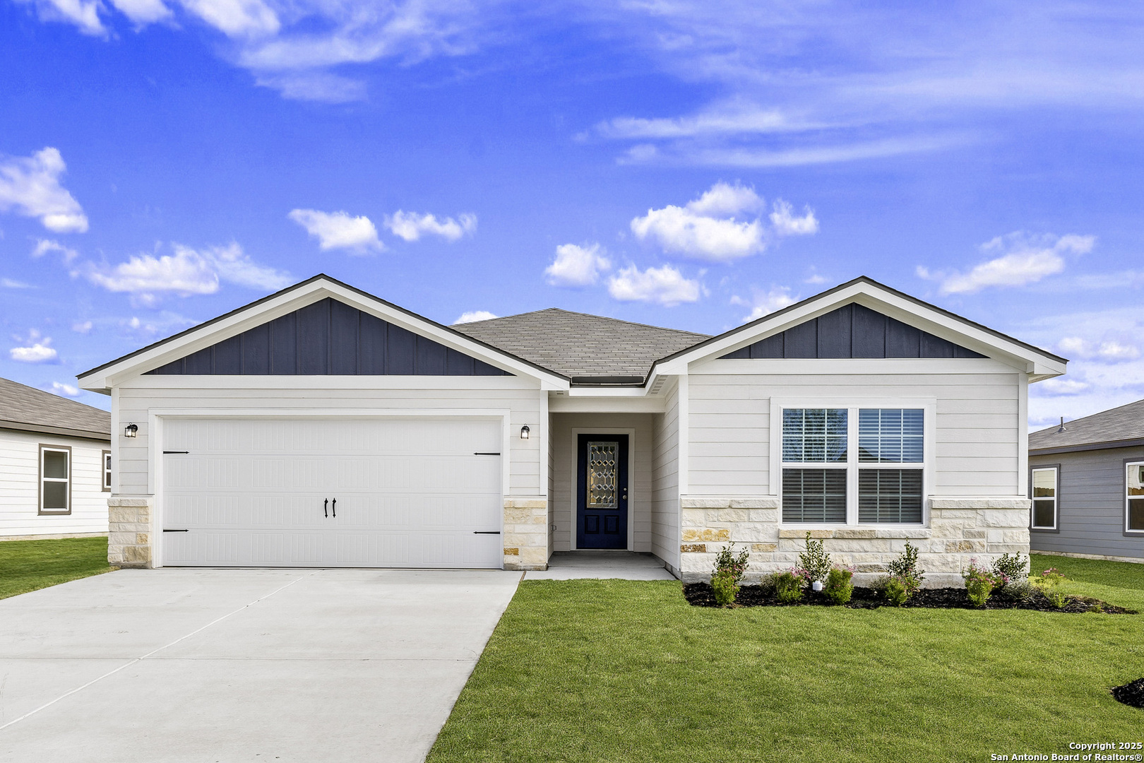 16162 Farmer Lytle TX 78052
