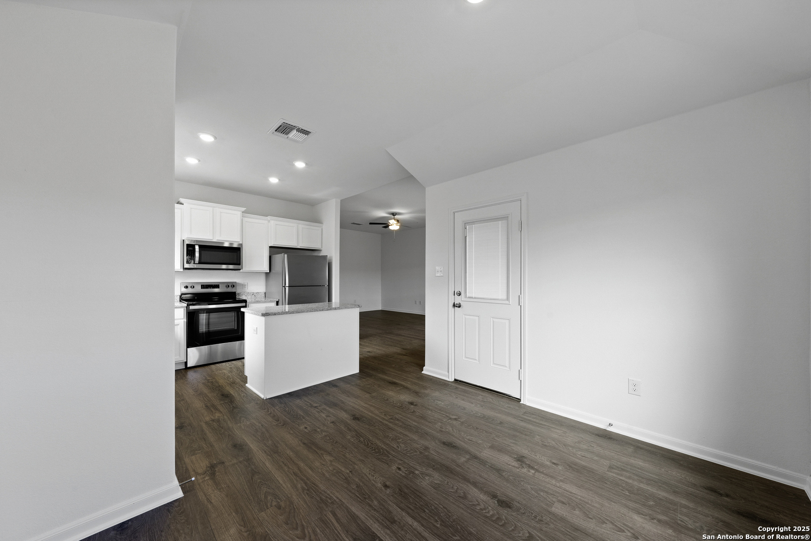 16162 Farmer Lytle TX 78052
