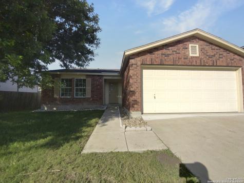 635 NW Crossing Drive New Braunfels TX 78130