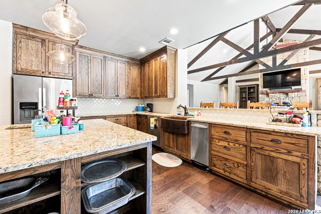 6454 N Us Highway 83 Leakey TX 78873