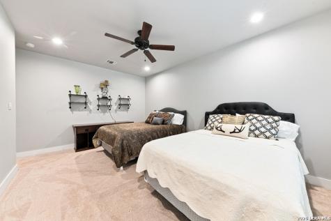 6454 N Us Highway 83 Leakey TX 78873