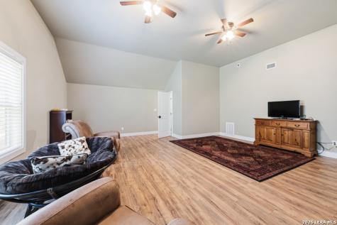 6454 N Us Highway 83 Leakey TX 78873