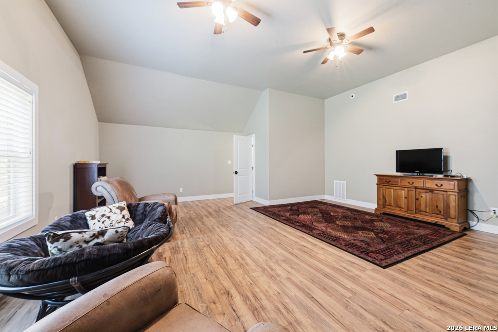 6454 N Us Highway 83 Leakey TX 78873